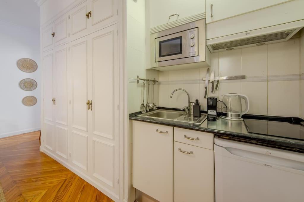 Petite E Chic Loft Para 3 En El Corazon De มาดริด ภายนอก รูปภาพ